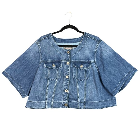 torrid Jackets & Blazers - Torrid Women’s Denim Cropped Jacket Size 4 (26) Blue Button Front Short Sleeve